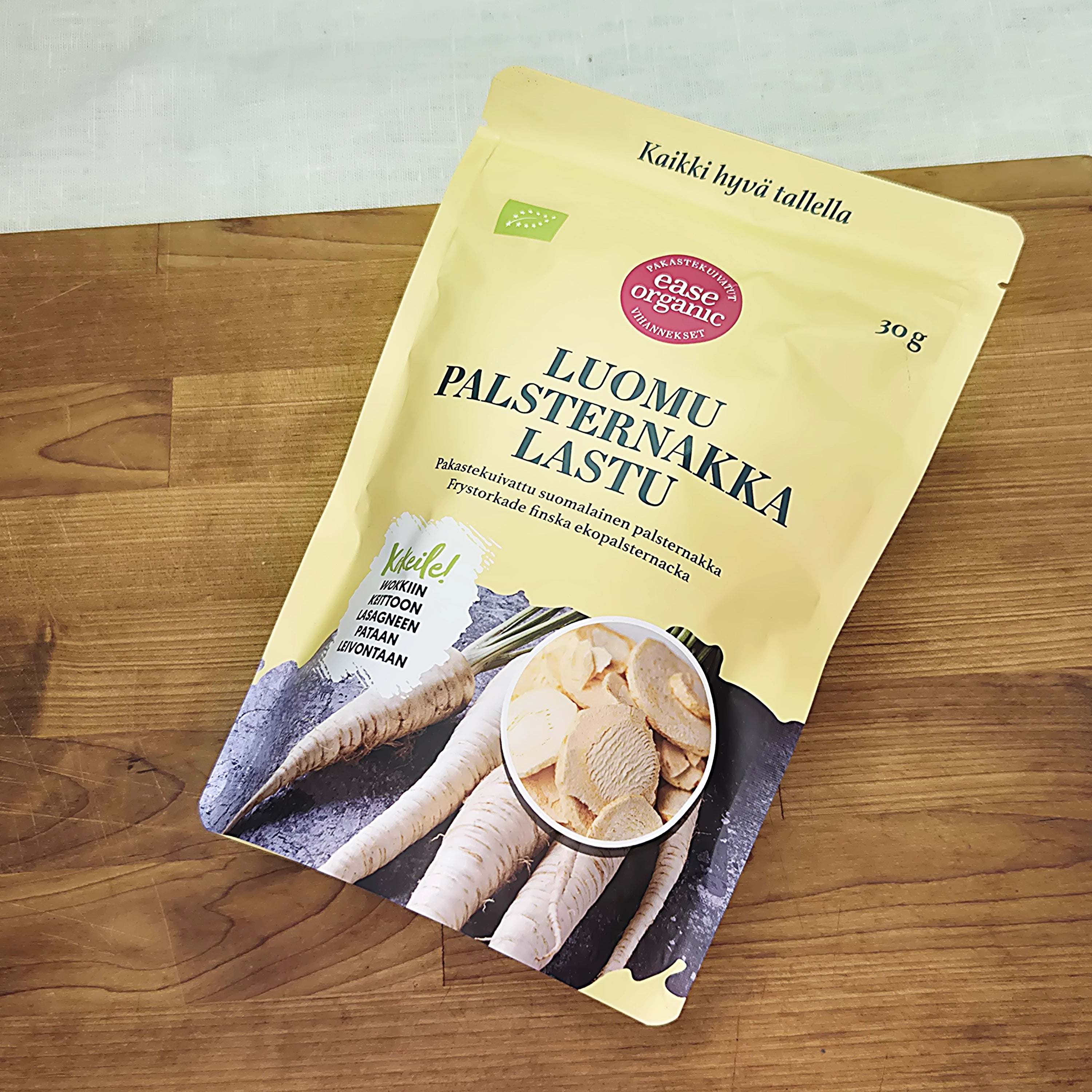 Pakastekuivattu luomupalsternakkalastu 30g x 8pss